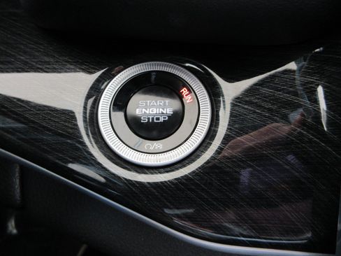 Used 2024 Jeep Grand Cherokee Trailhawk AWD/4WD image 42