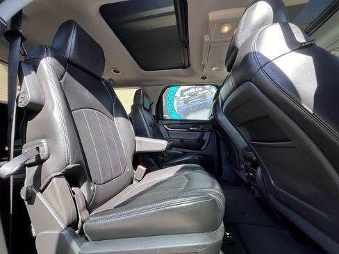 Used 2014 GMC Acadia Denali image 15