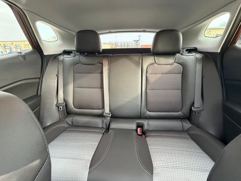 Used 2025 Chevrolet Trax LT image 36