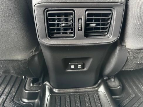 Used 2021 Toyota RAV4 XLE image 12