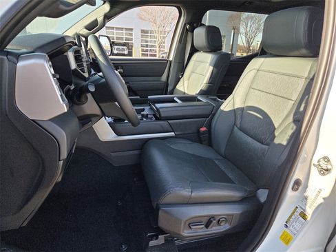 Used 2025 Toyota Tundra Limited image 5