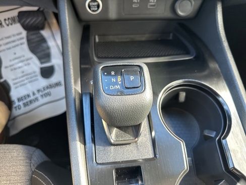 Used 2023 Nissan Rogue SV image 28