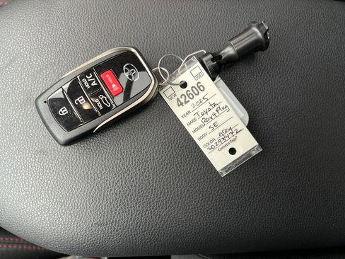 New 2025 Toyota RAV4 SE image 29