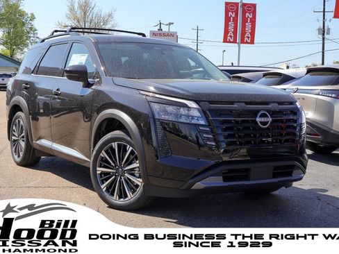 New 2026 Nissan Pathfinder Platinum image 1