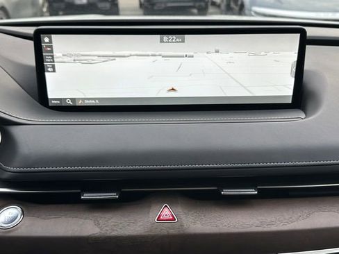 Used 2024 Genesis G80 image 12