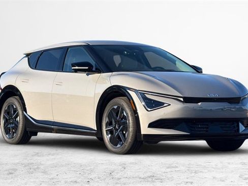 New 2025 Kia EV6 Wind image 2