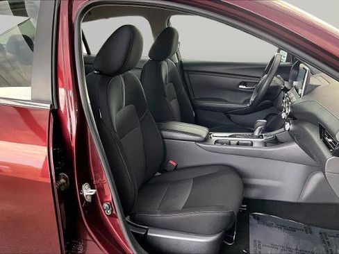 Certified 2024 Nissan Sentra SV FWD image 9