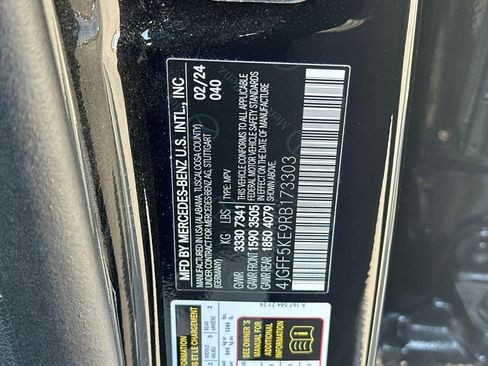 Used 2024 Mercedes-Benz GLS 450 4MATIC image 32