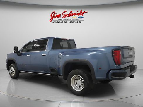 Used 2024 GMC Sierra 3500 Denali Ultimate AWD/4WD image 4