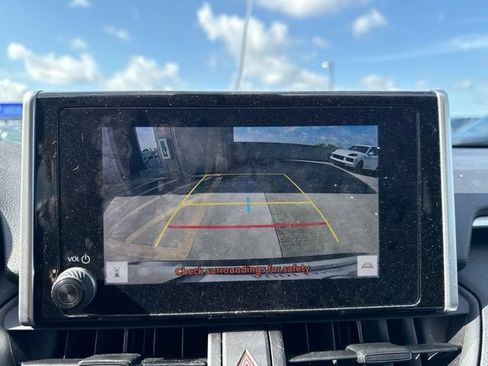 Used 2023 Toyota RAV4 AWD Hybrid image 22