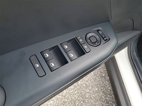 New 2026 Kia K4 LX image 9