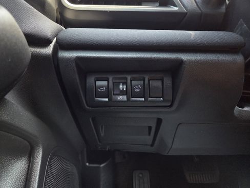 Used 2023 Subaru Outback Premium AWD/4WD image 39