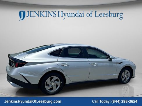 New 2026 Hyundai Sonata SE FWD image 5