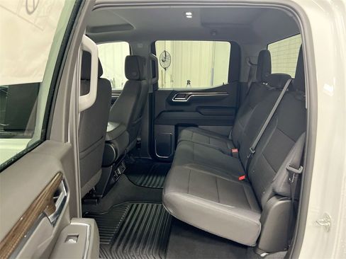 Used 2025 Chevrolet Silverado 1500 LT image 23