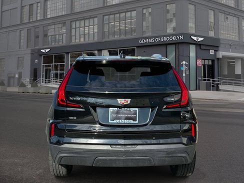 Used 2024 Cadillac XT4 Luxury w/ Cold Weather Package AWD/4WD image 4