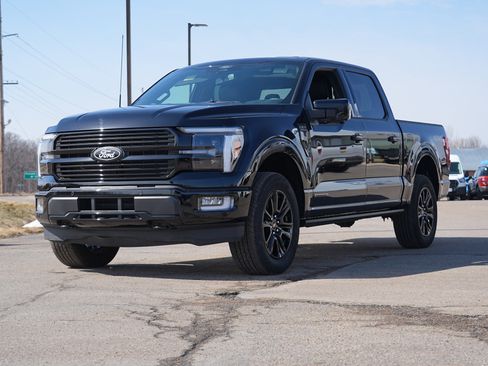 Used 2025 Ford F150 Platinum image 8
