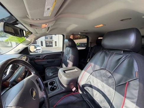 Used 2014 Chevrolet Tahoe LT RWD image 32