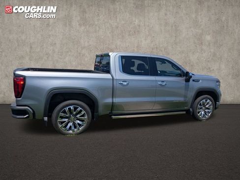 Used 2024 GMC Sierra 1500 Denali w/ Denali Reserve Package AWD/4WD image 9