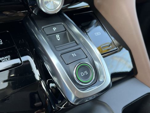 Certified 2024 Acura MDX w/Technology Package image 19