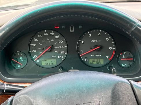 Used 2001 Subaru Outback Limited image 13