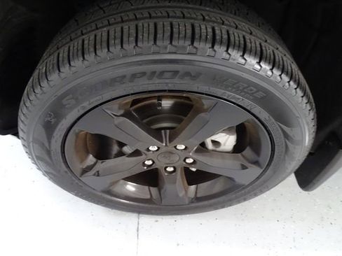 Certified 2024 Jeep Grand Cherokee Limited w/ Luxury Tech Group II image 29