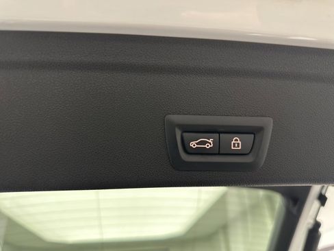 Used 2022 BMW X6 M50i w/ Executive Package image 30