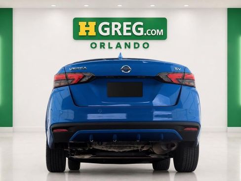 Used 2021 Nissan Versa SV FWD image 4