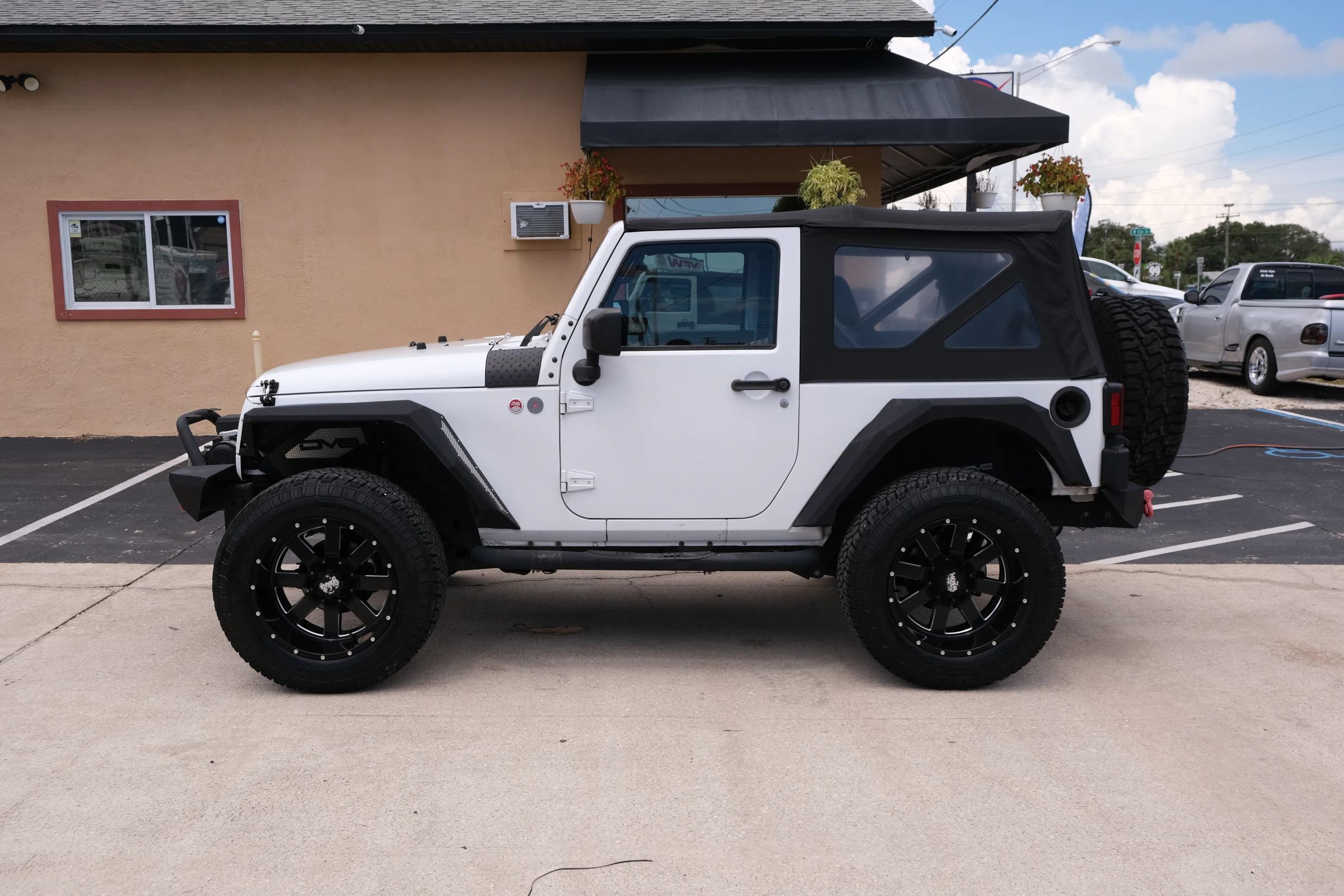 Used 2016 Jeep Wrangler Sport w/ Quick Order Package 24S AWD/4WD image 8