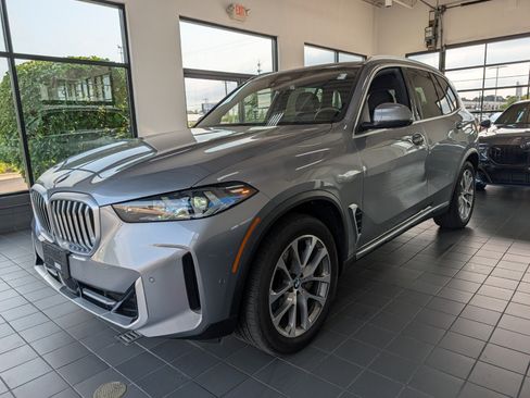 Certified 2024 BMW X5 xDrive40i w/ Premium Package AWD/4WD image 7