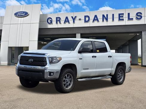 Used 2018 Toyota Tundra SR5 w/ SR5 Upgrade Package AWD/4WD image 1