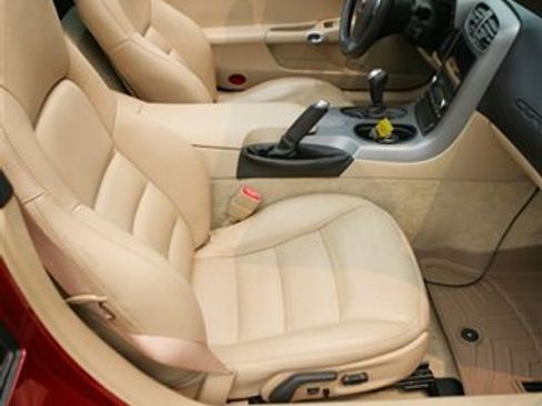 Used 2006 Chevrolet Corvette Coupe w/ Preferred Equipment Group RWD image 23