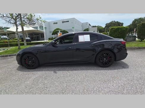 Used 2023 Maserati Ghibli Modena RWD image 48