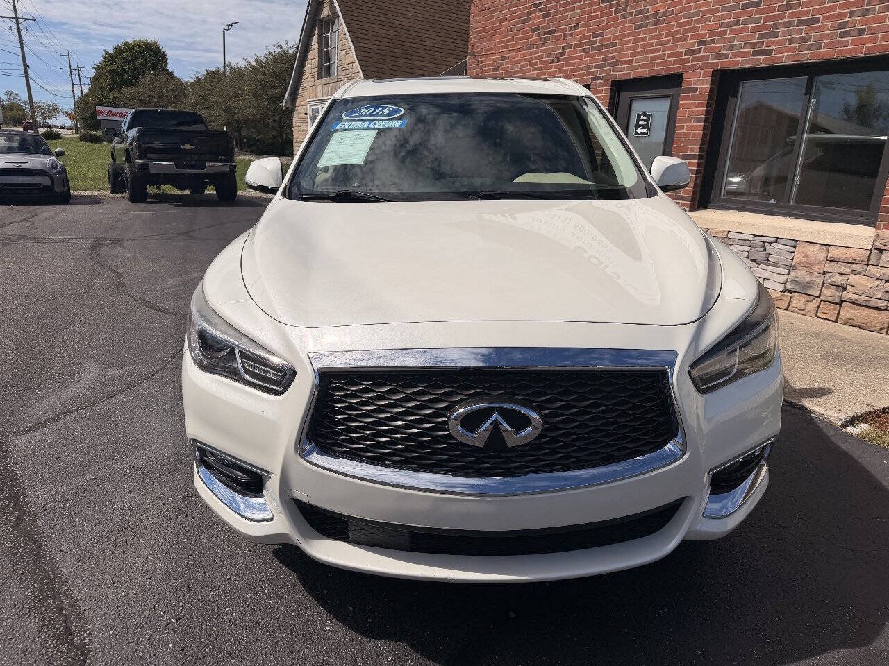 Used 2018 INFINITI QX60 FWD image 3