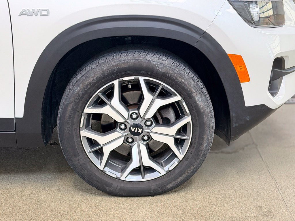 Used 2021 Kia Seltos EX AWD/4WD image 4