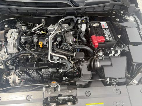 Used 2025 Nissan Altima 2.5 SV FWD image 21