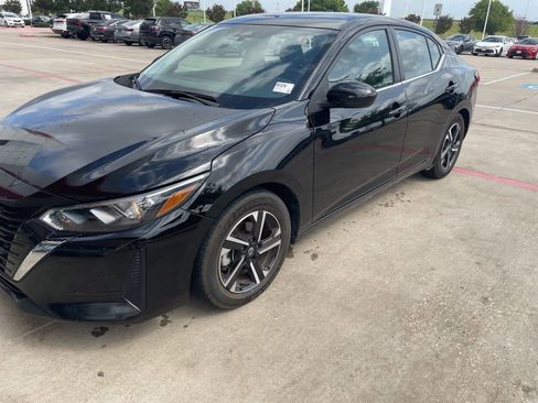 Used 2024 Nissan Sentra SV FWD image 27