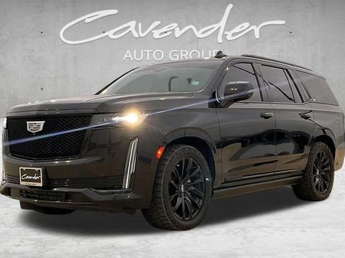 Used 2022 Cadillac Escalade Sport Platinum w/ LPO, ONYX Package AWD/4WD image 1