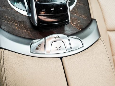 Used 2018 Mercedes-Benz C 300 Cabriolet image 17