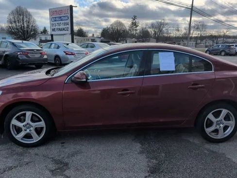 Used 2013 Volvo S60 T5 image 4