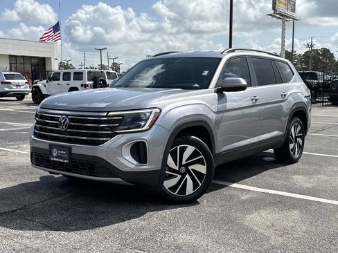 Used 2024 Volkswagen Atlas SE FWD image 1