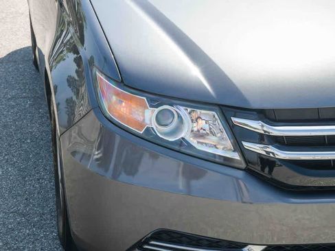 Used 2017 Honda Odyssey SE image 4