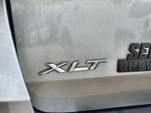 Used 2020 Ford Explorer XLT w/ Equipment Group 202A AWD/4WD image 31