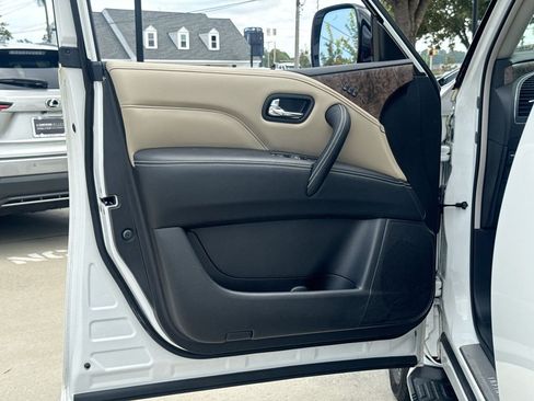 Used 2023 INFINITI QX80 Premium Select w/ Cargo Package AWD/4WD image 12