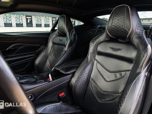 Used 2019 Aston Martin DBS Superleggera RWD image 4