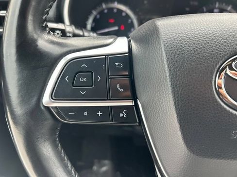 Used 2021 Toyota Highlander XSE FWD image 29