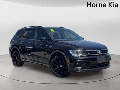 Used 2020 Volkswagen Tiguan SE R-Line FWD image 2
