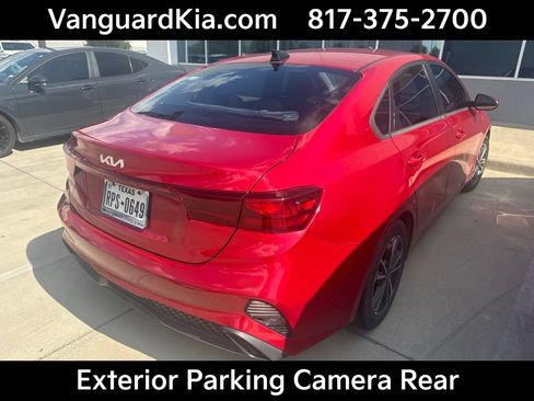 Certified 2022 Kia Forte LXS FWD image 4