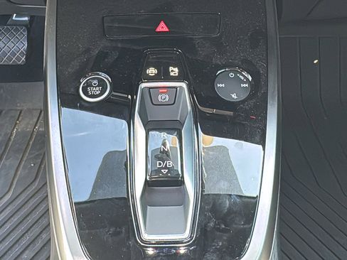 Used 2024 Audi Q4 e-tron Premium Plus w/ Premium Plus image 20