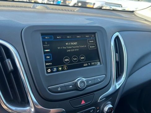 Used 2019 Chevrolet Equinox LT FWD image 12