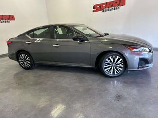 Used 2025 Nissan Altima 2.5 SV FWD video 2